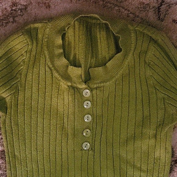 YesStyle Shinsei Long Sleeve Plain Knit Top - Picture 2 of 6
